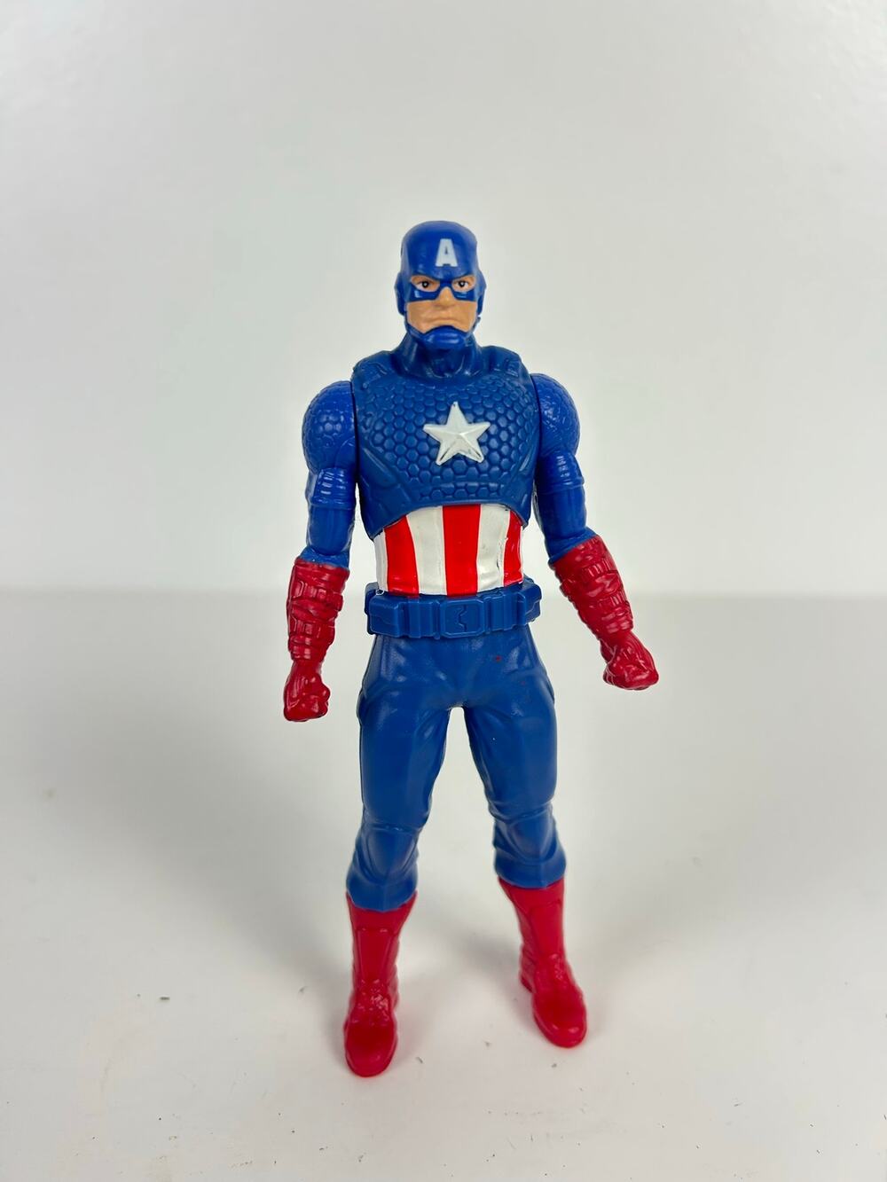 2015 Hasbro Marvel Avengers Captain America Action Figure 6"